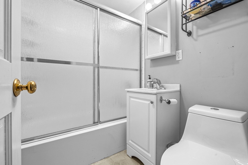 115 Salem St, North End