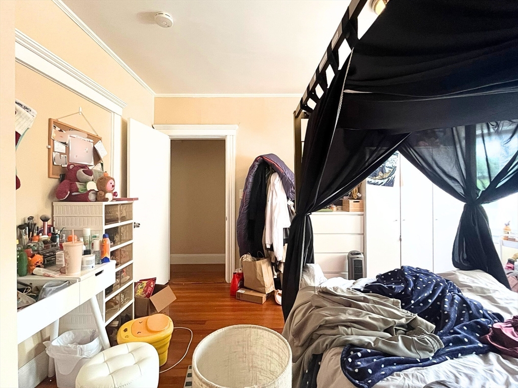 3907 Washington St, Jamaica Plain