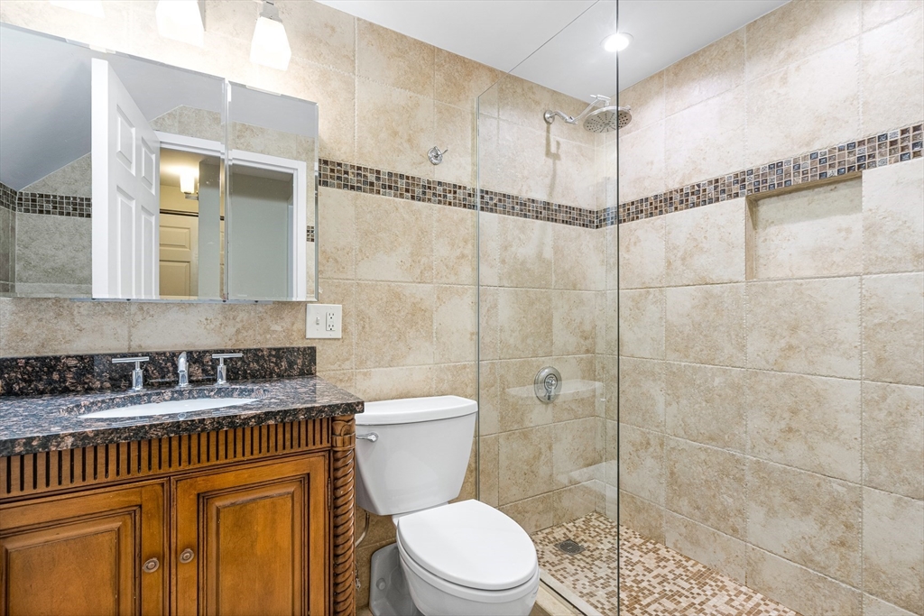 357 Commercial St, North End