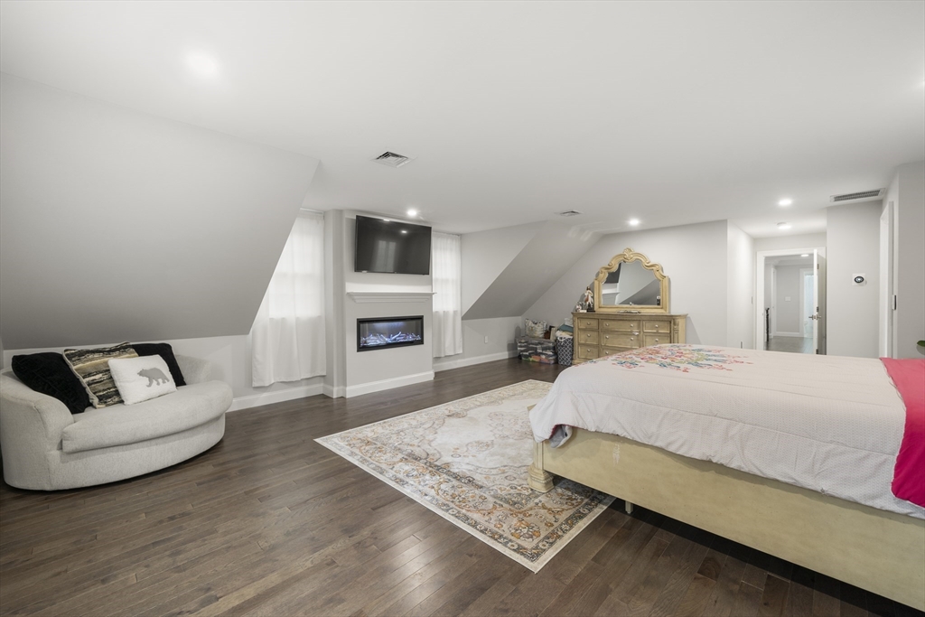 1 Confidential St, Indian Pond