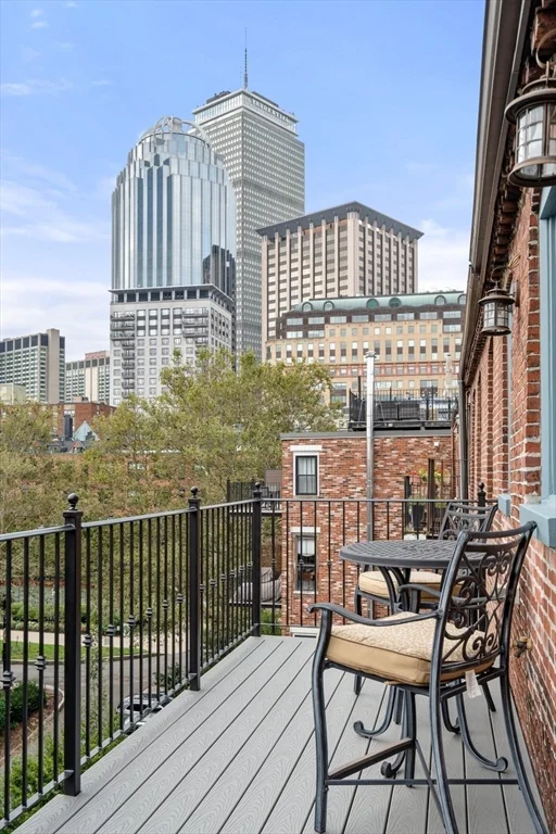 228 W Canton St, South End