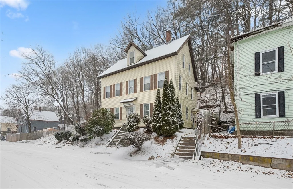 20 Temple St, Fitchburg