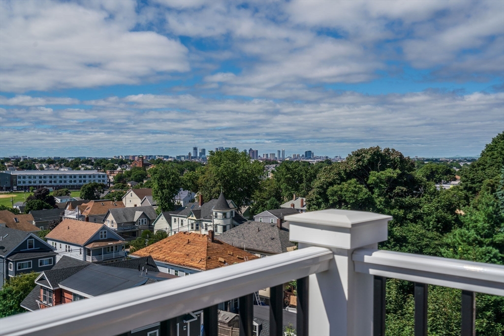 89 Summit Ave, Winthrop