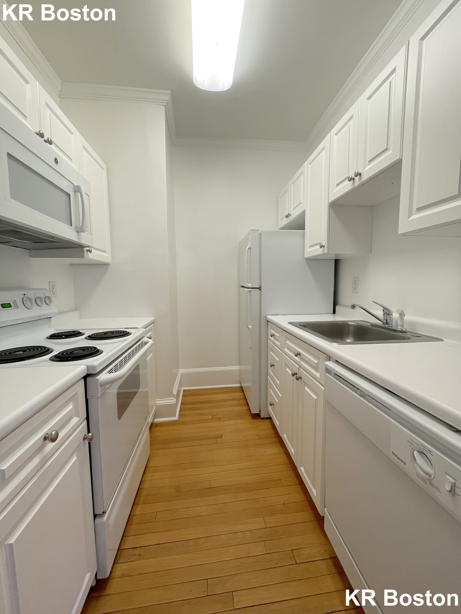 2 bed, 1 bath apartment for rent at 21 Fairbanks St Unit 12A, Brookline Hills — photo 1 of 3