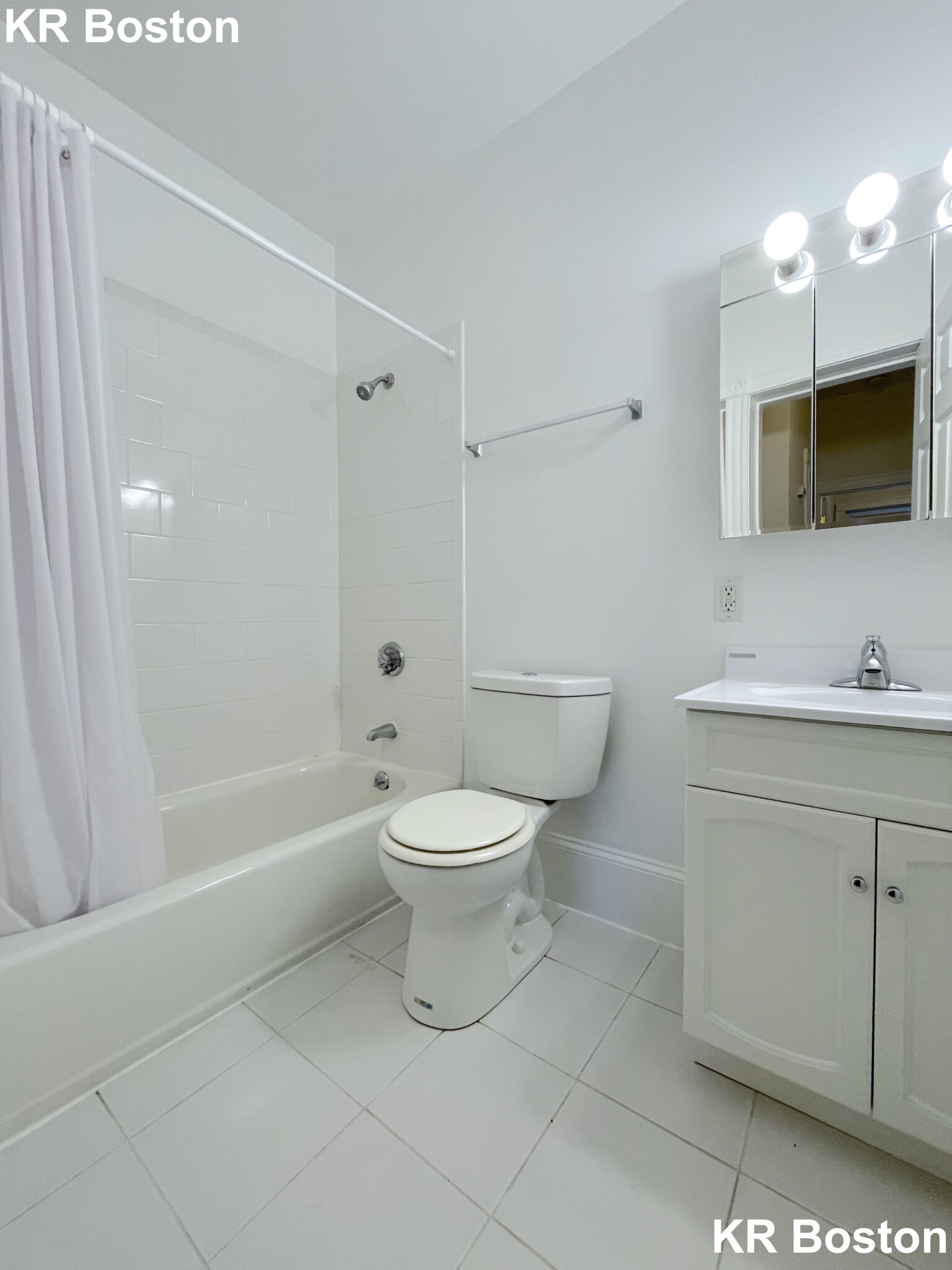 2 bed, 1 bath apartment for rent at 21 Fairbanks St Unit 12A, Brookline Hills — photo 2 of 3