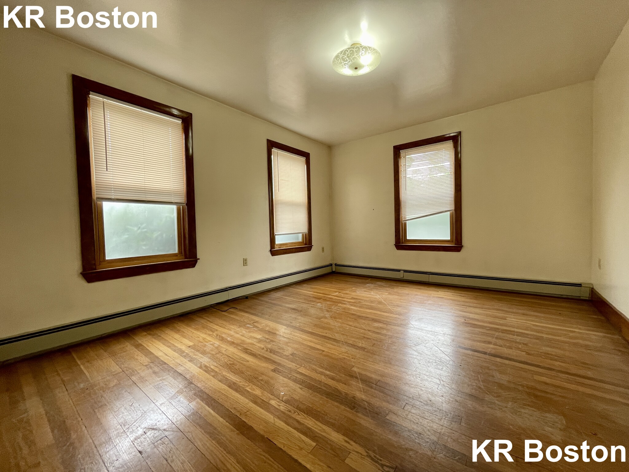 3 bed, 2 bath apartment for rent at 23 Shepard St Unit 1, Brighton — photo 2 of 7