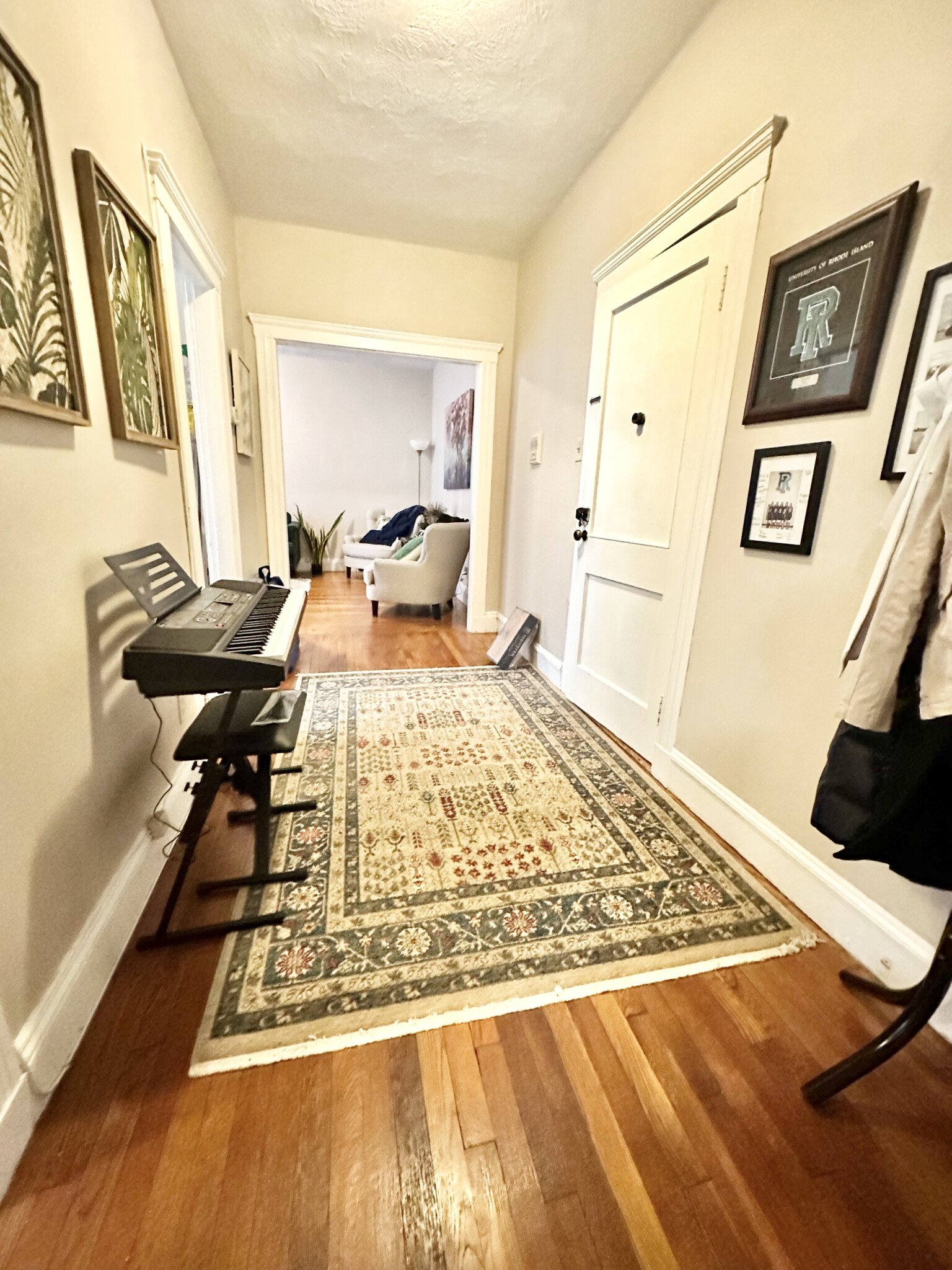 1 split bed, 1 bath apartment for rent at 21 Sutherland Rd Unit 8.., Brighton