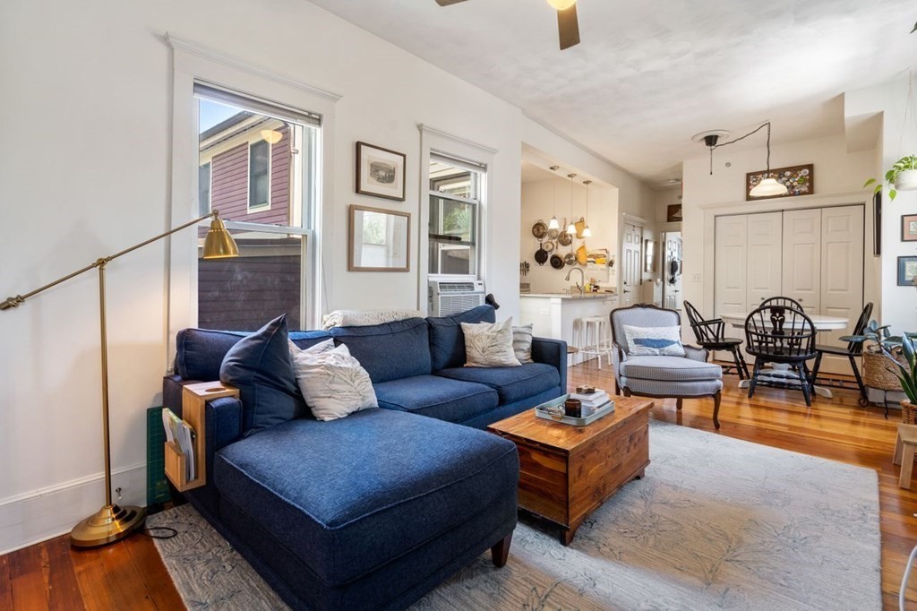 1 bed, 1 bath apartment for rent at 21 Wall St Unit 2, Medford Street / The Neck — photo 3 of 18