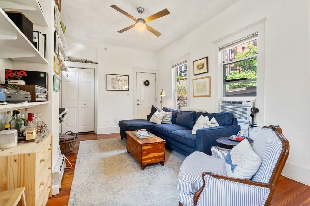 1 bed, 1 bath apartment for rent at 21 Wall St Unit 2, Medford Street / The Neck — photo 4 of 18