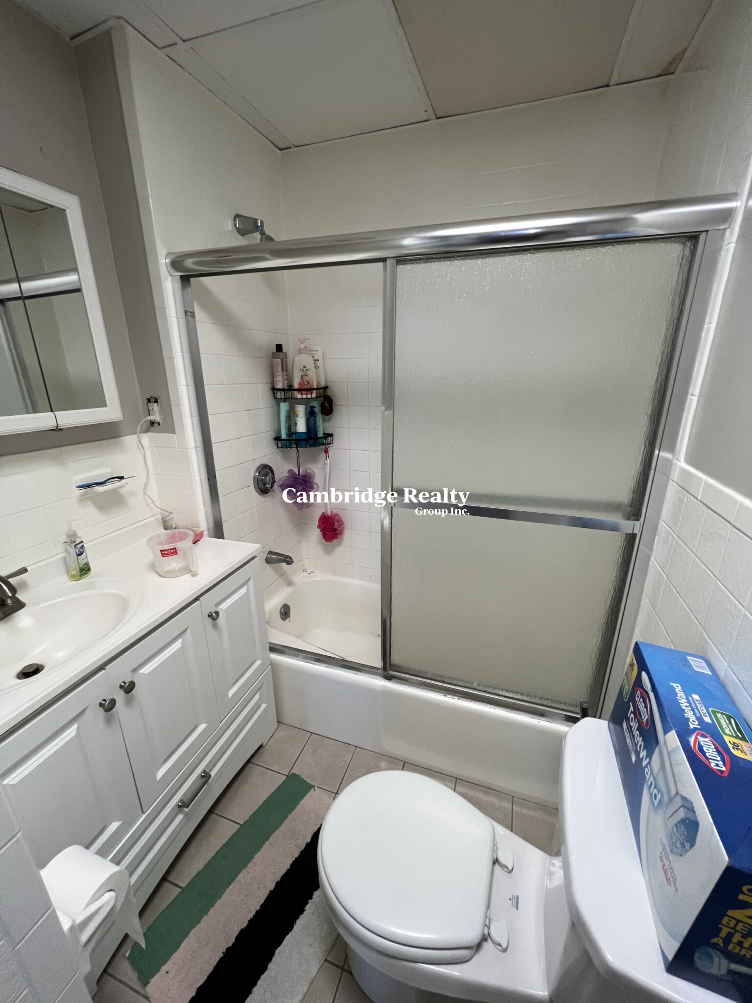 4 bed, 2 bath apartment for rent at 158 Holland St Unit 1T, Teele Square — photo 21 of 23