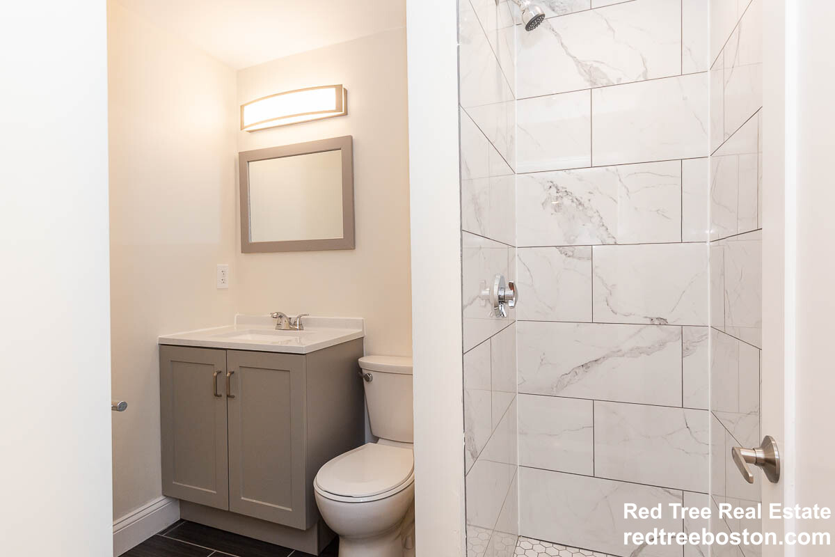 77 Rock Glen Rd, Medford