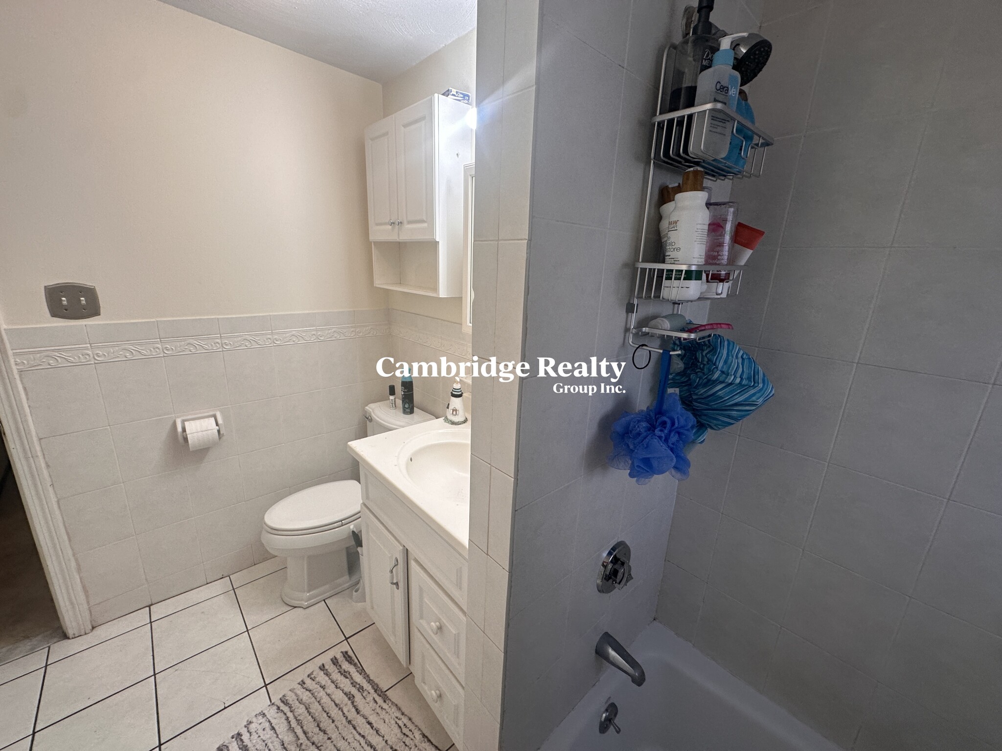 2.5 bed, 1 bath apartment for rent at 543 Broadway Unit 1T, South Medford — photo 22 of 27