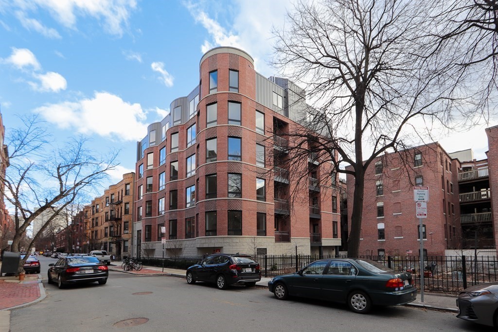 2 bed, 2 bath apartment for rent at 50 Symphony Rd Unit 20, Fenway — photo 9 of 18