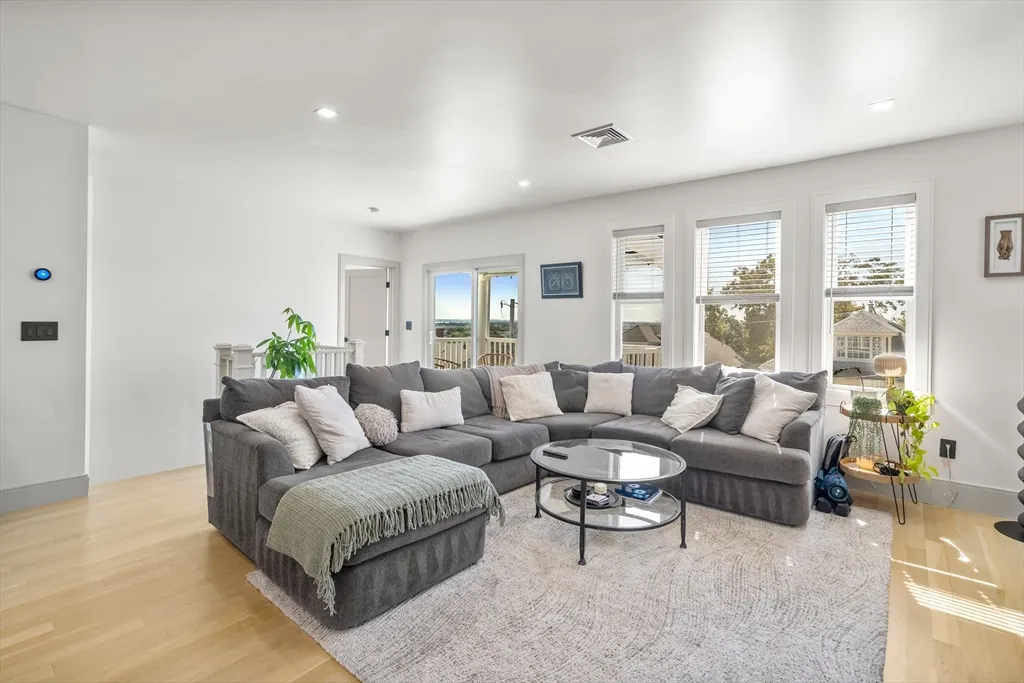 29 S Munroe Ter, Dorchester