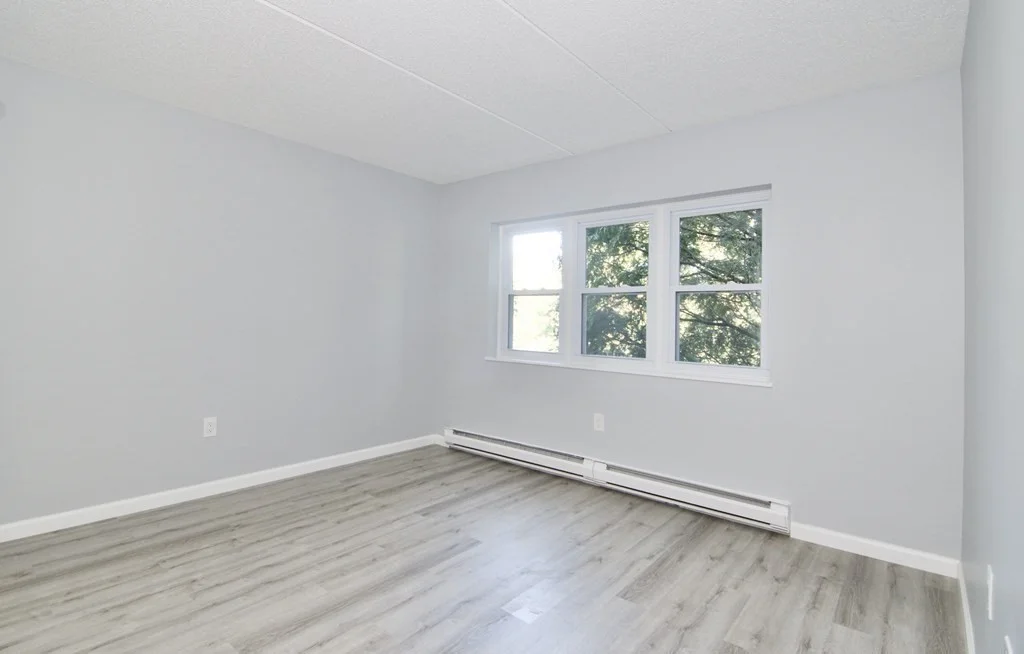 22 Maple Crest Cir, Holyoke