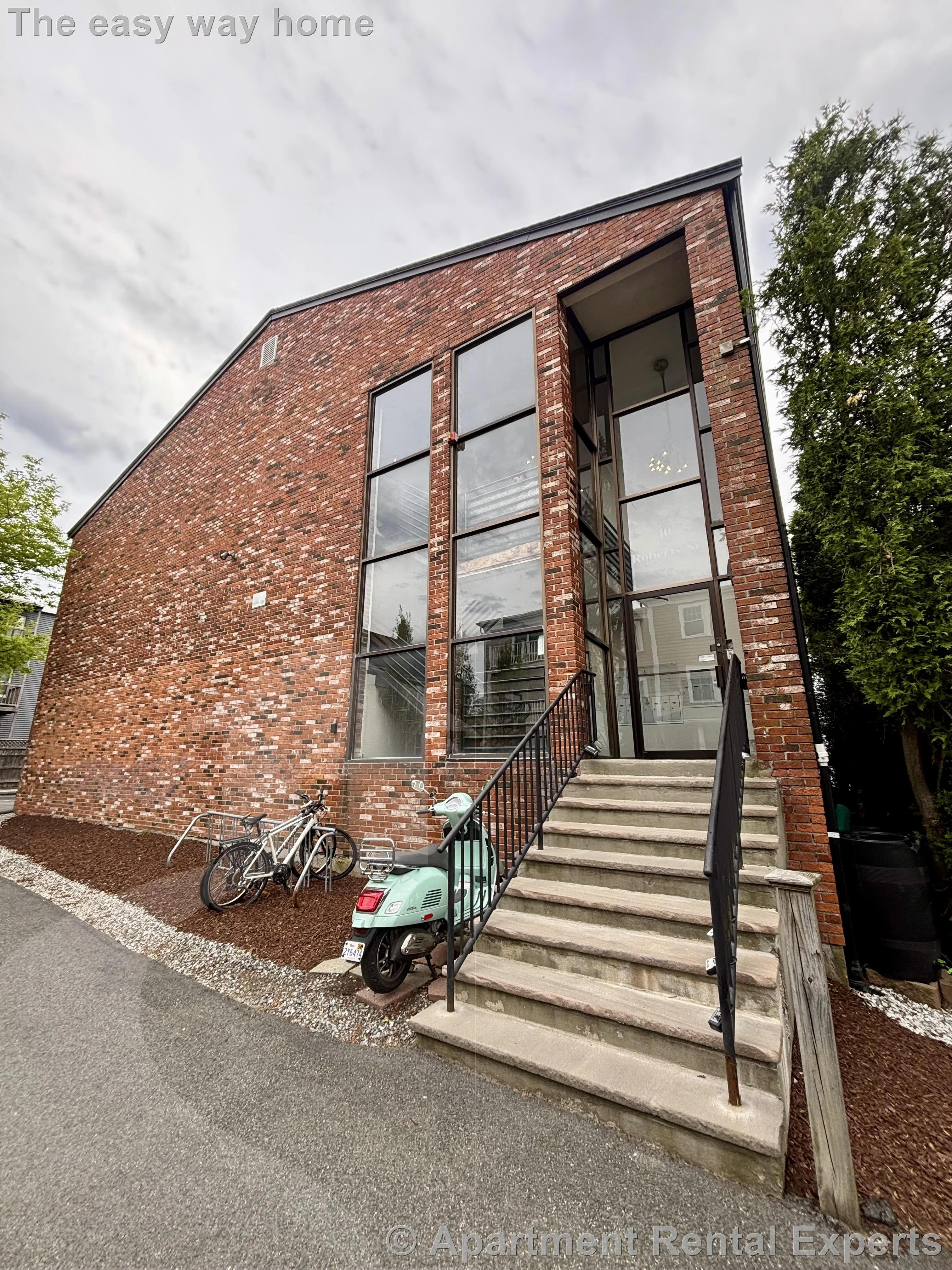 10 Roberts St, Magoun Square
