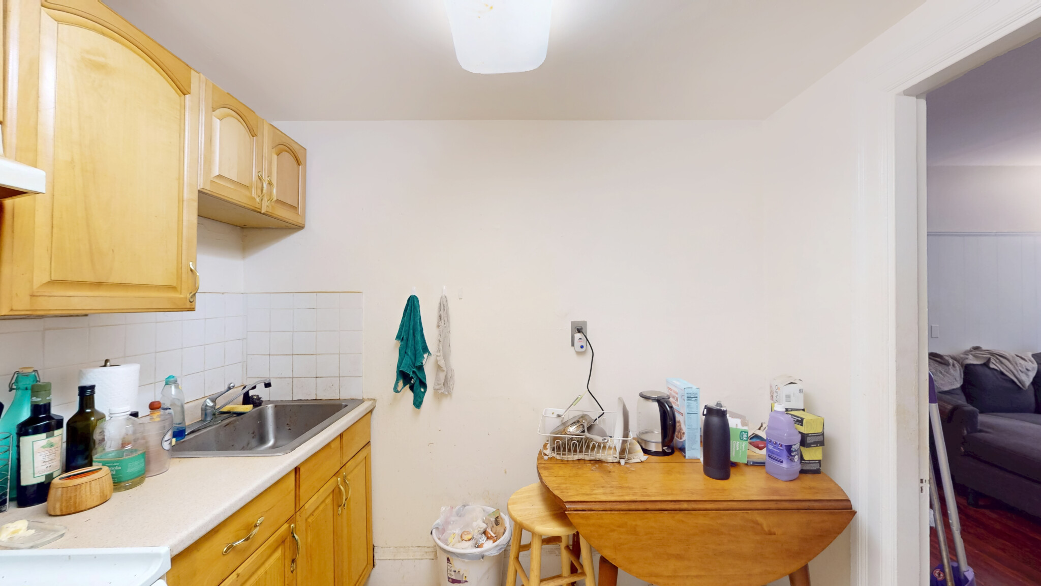 1063 Beacon St, Longwood