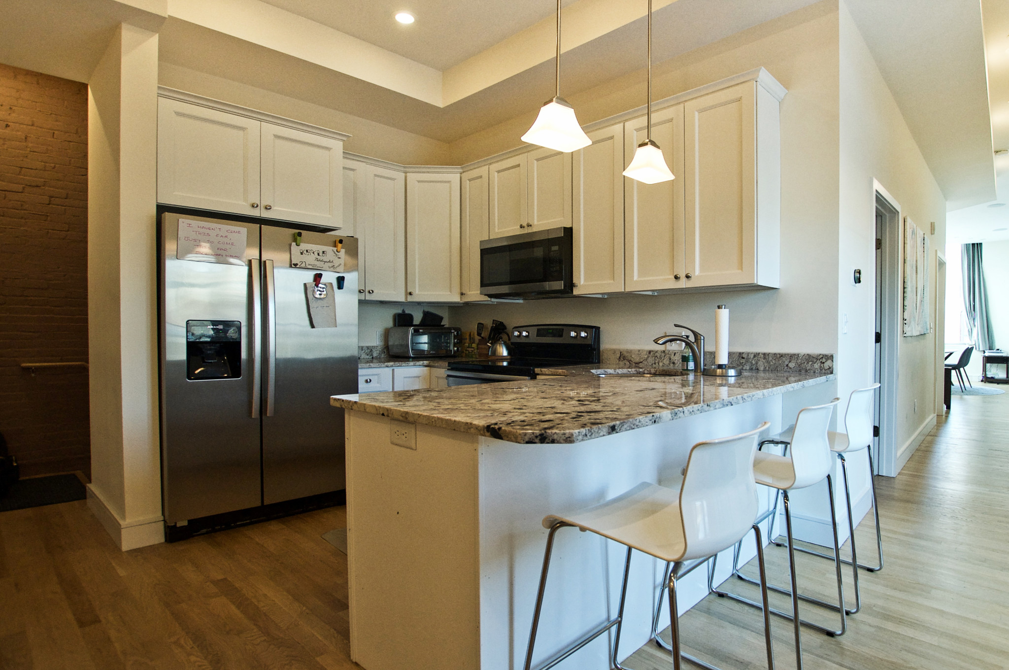 877 Beacon St, Fenway