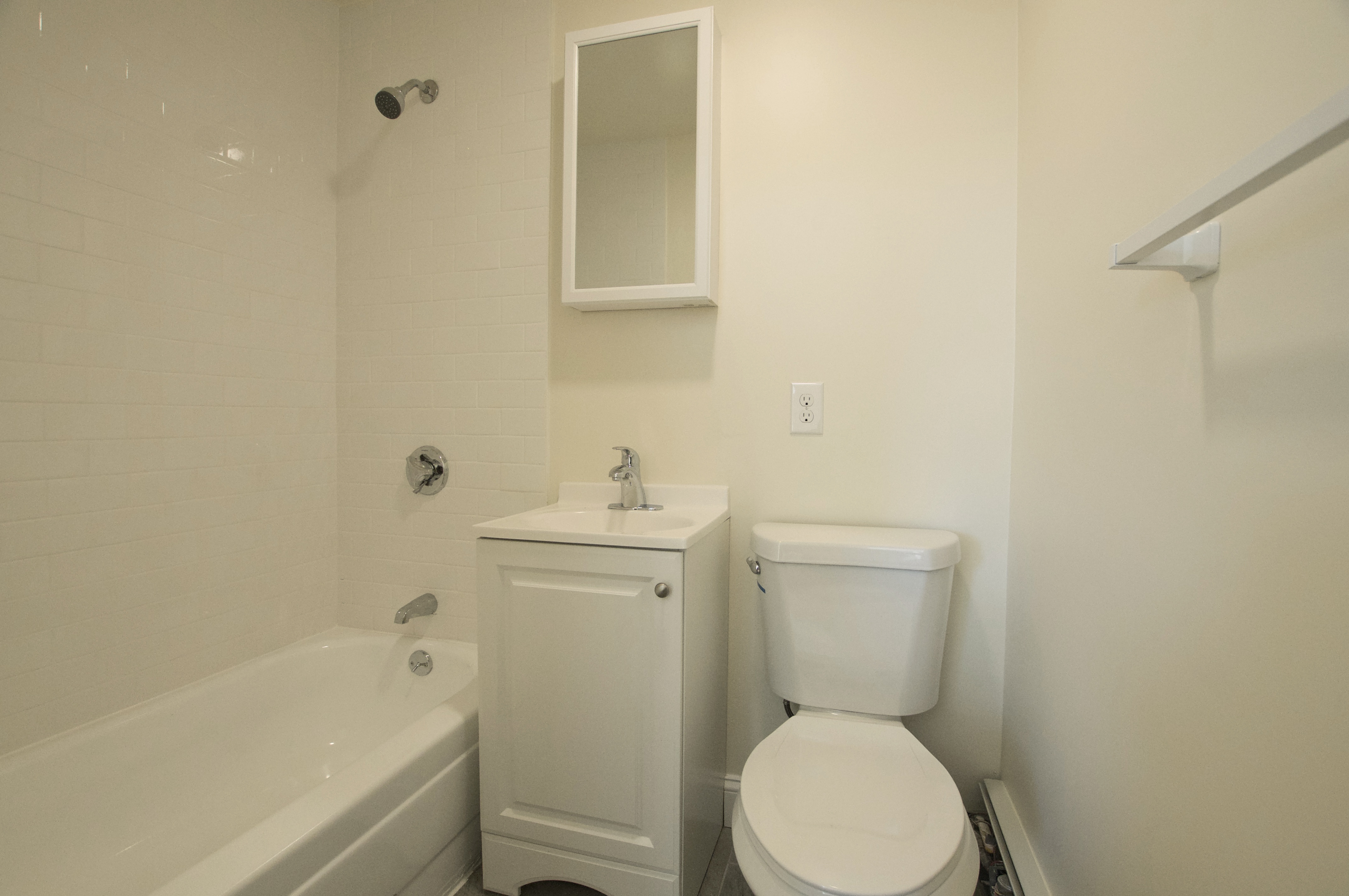 Studio bed, 1 bath apartment for rent at 503 Broadway Unit 5, South Boston — photo 4 of 4