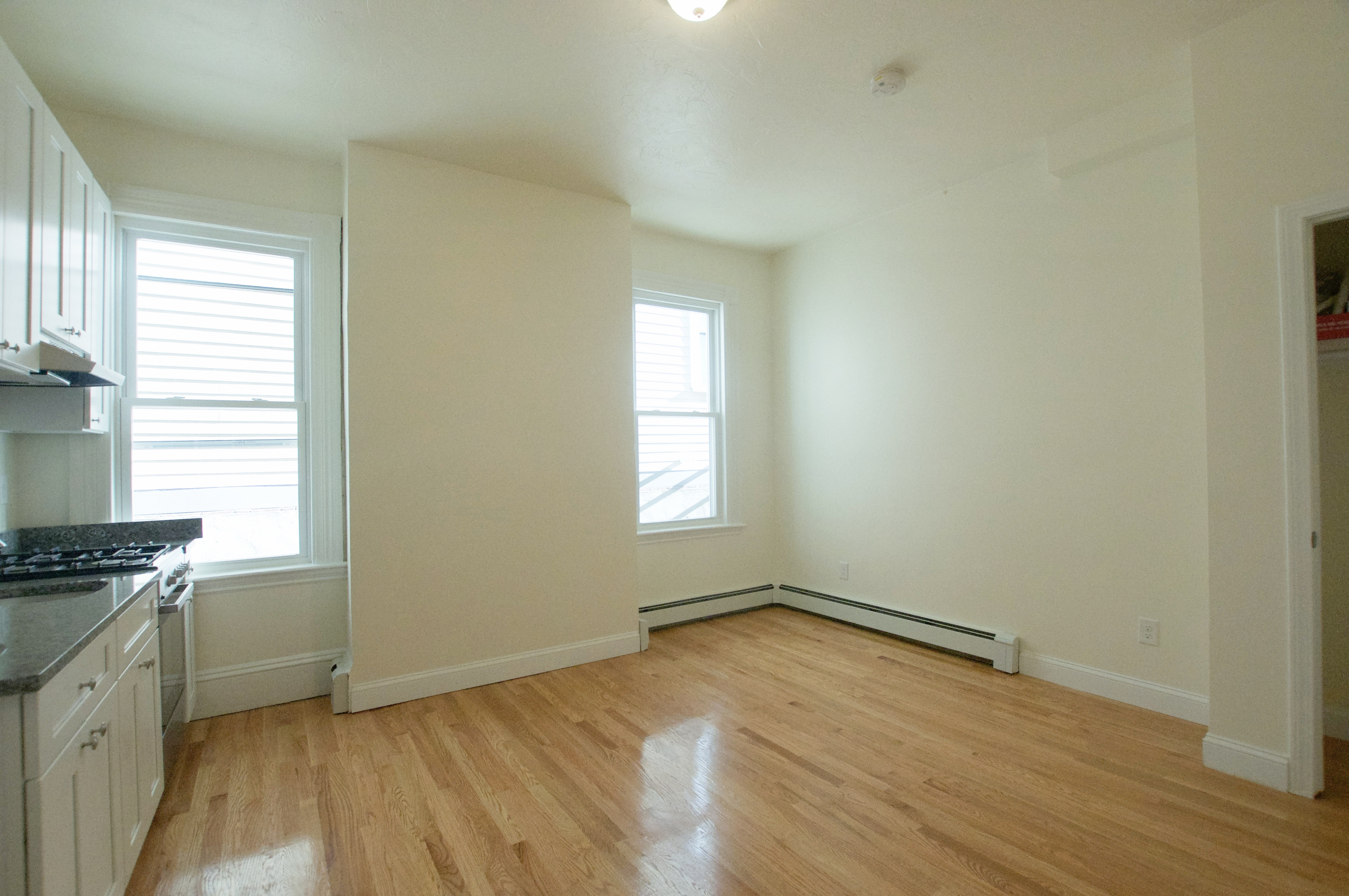 Studio bed, 1 bath apartment for rent at 503 Broadway Unit 5, South Boston — photo 2 of 4