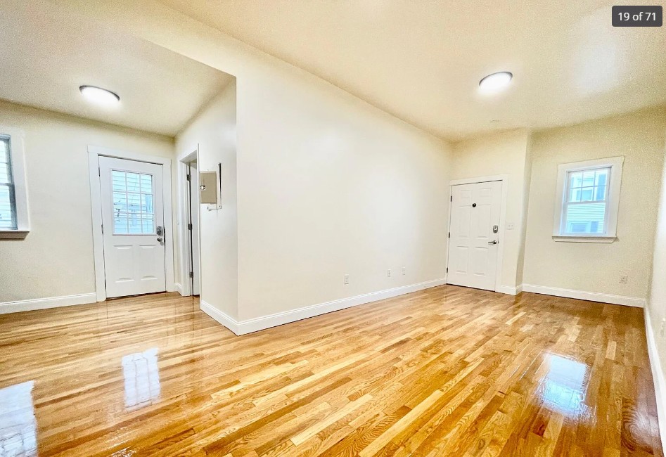 523 East 3rd St, South Boston