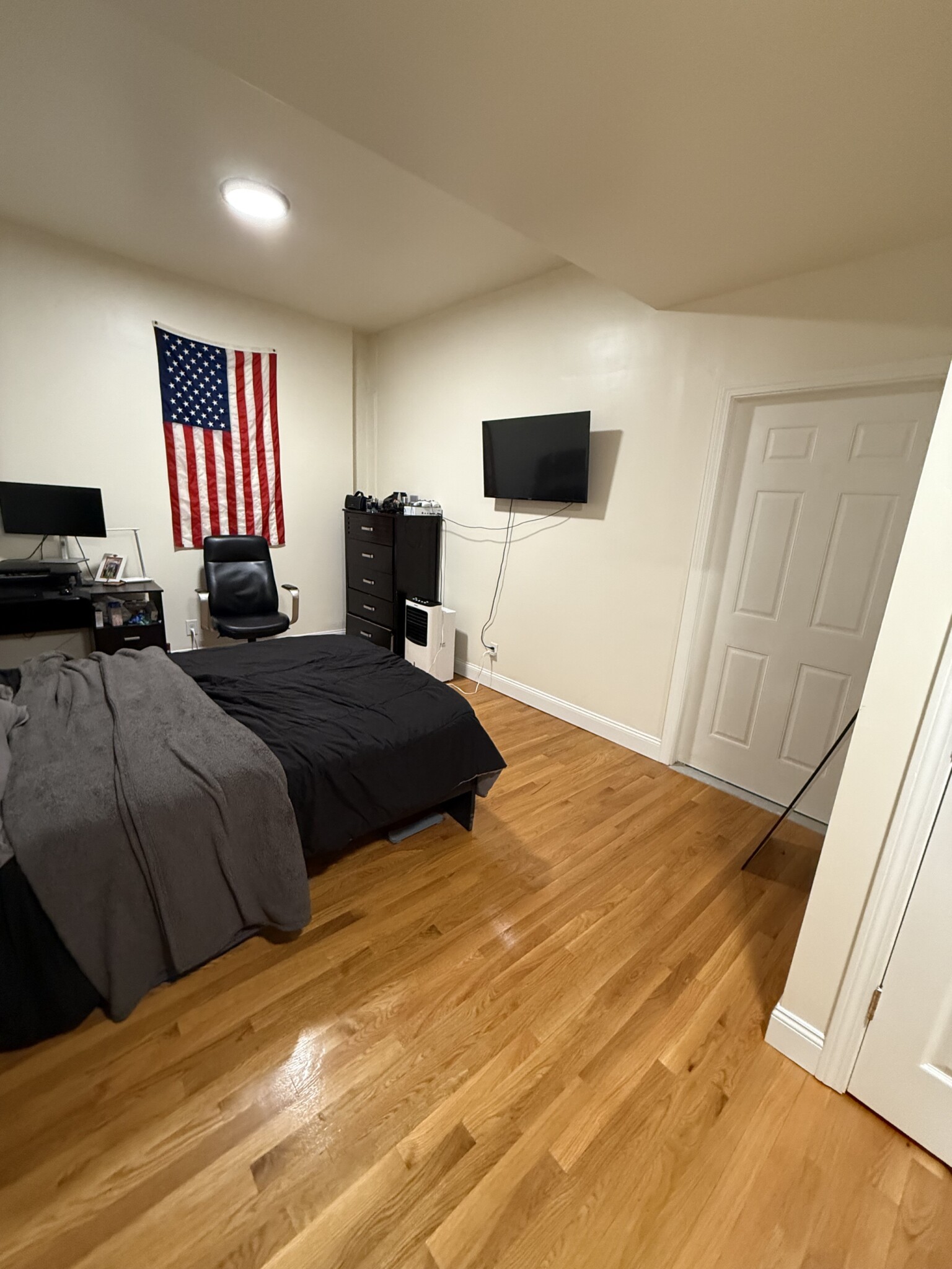 523 East 3rd St, South Boston