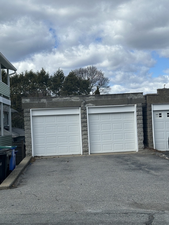 80 Upland Rd, Belmont