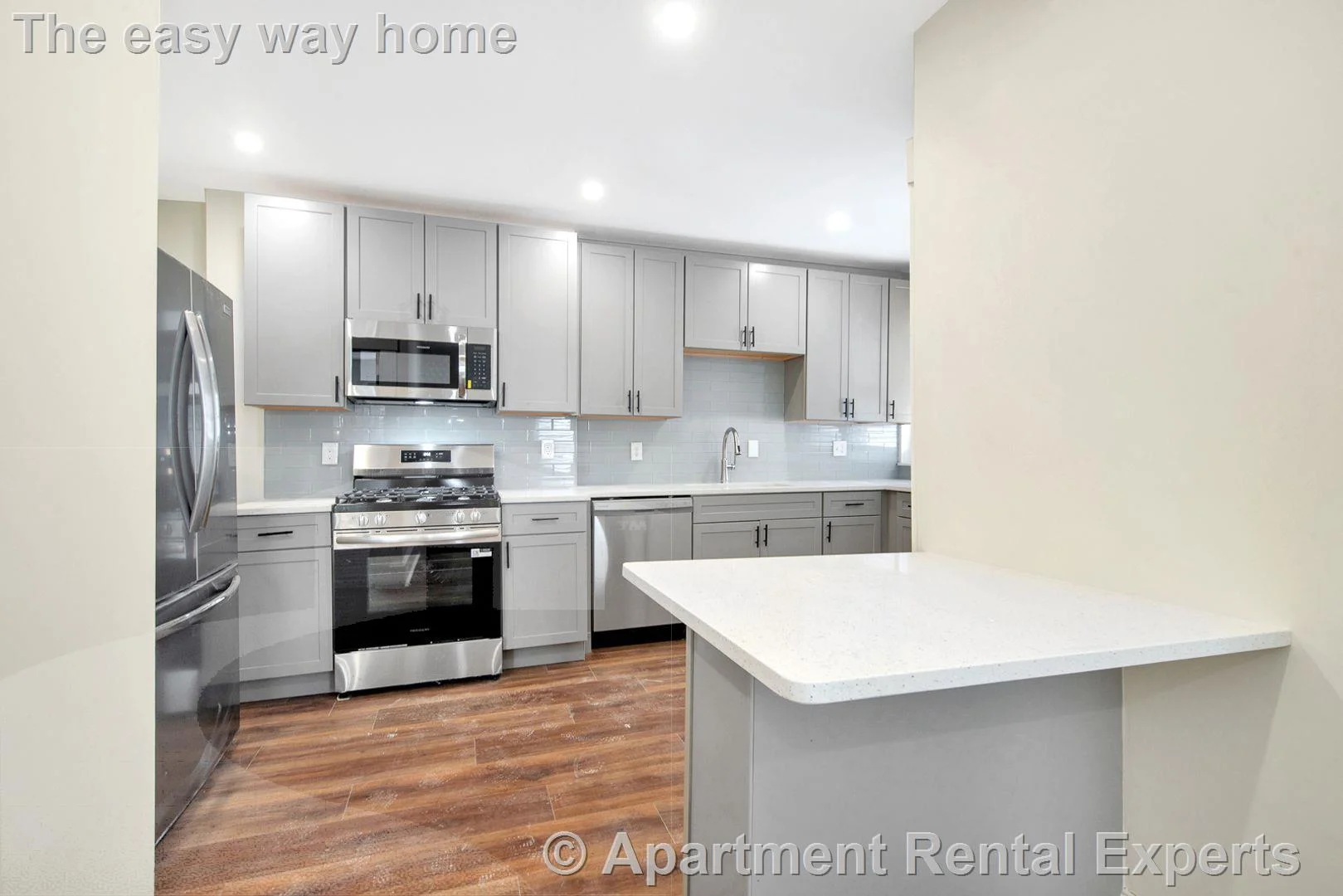 105 School St, Roxbury