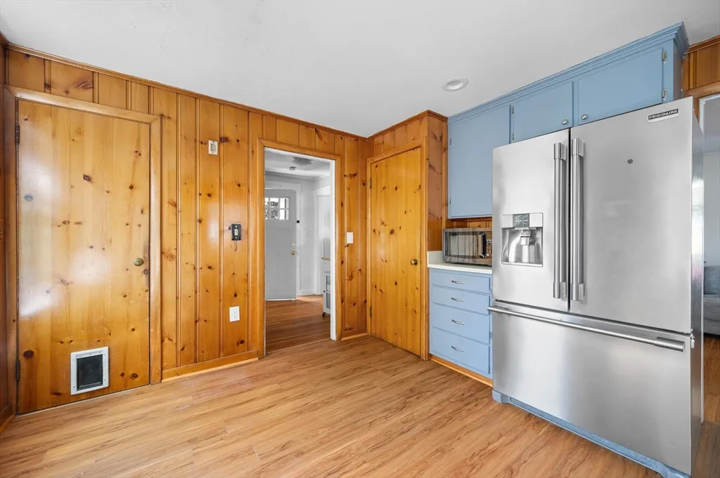 30 Whitney St, Milford