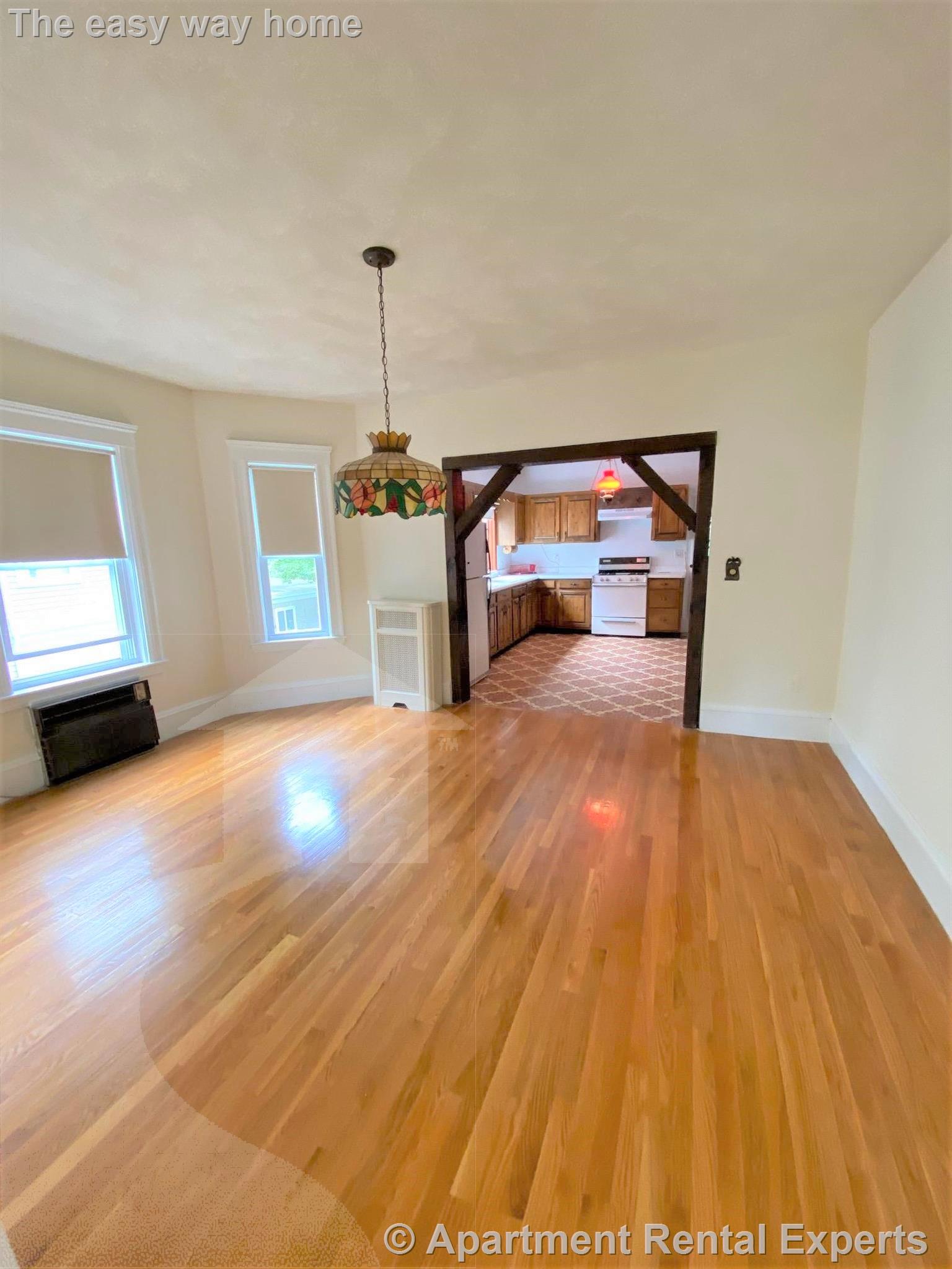 186 Powderhouse Blvd, Teele Square