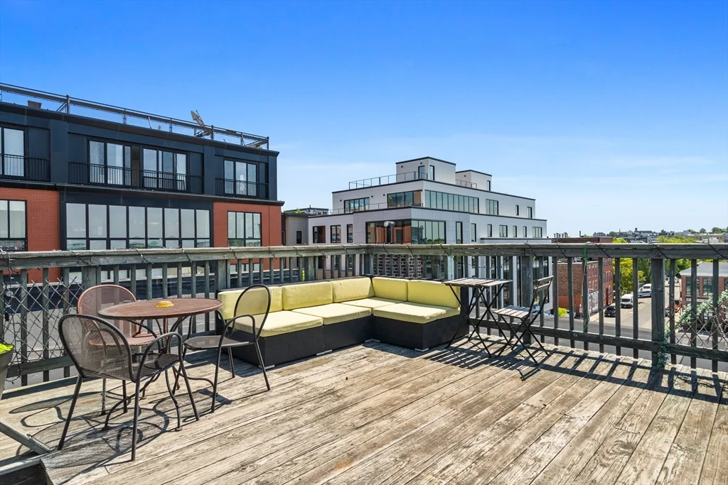 99 W 4th, South Boston