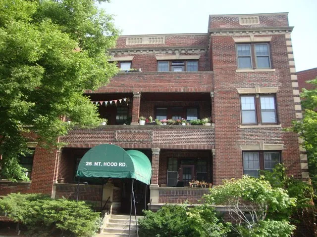 25 Mount Hood Rd, Brighton