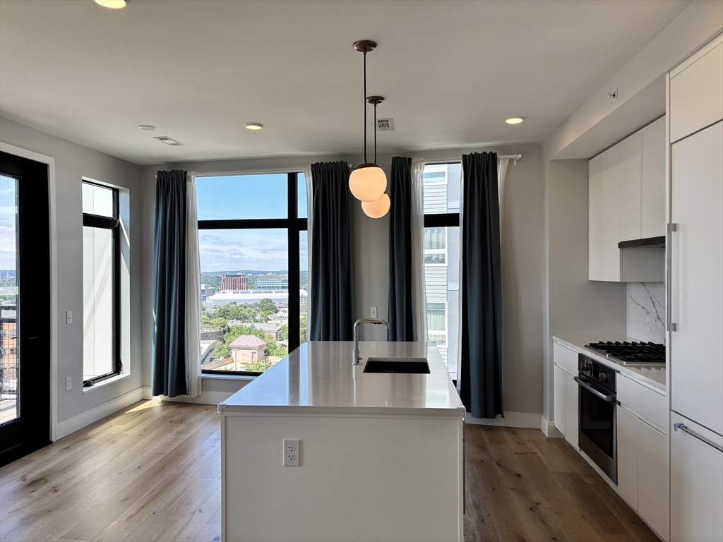 191 Washington St, Brighton