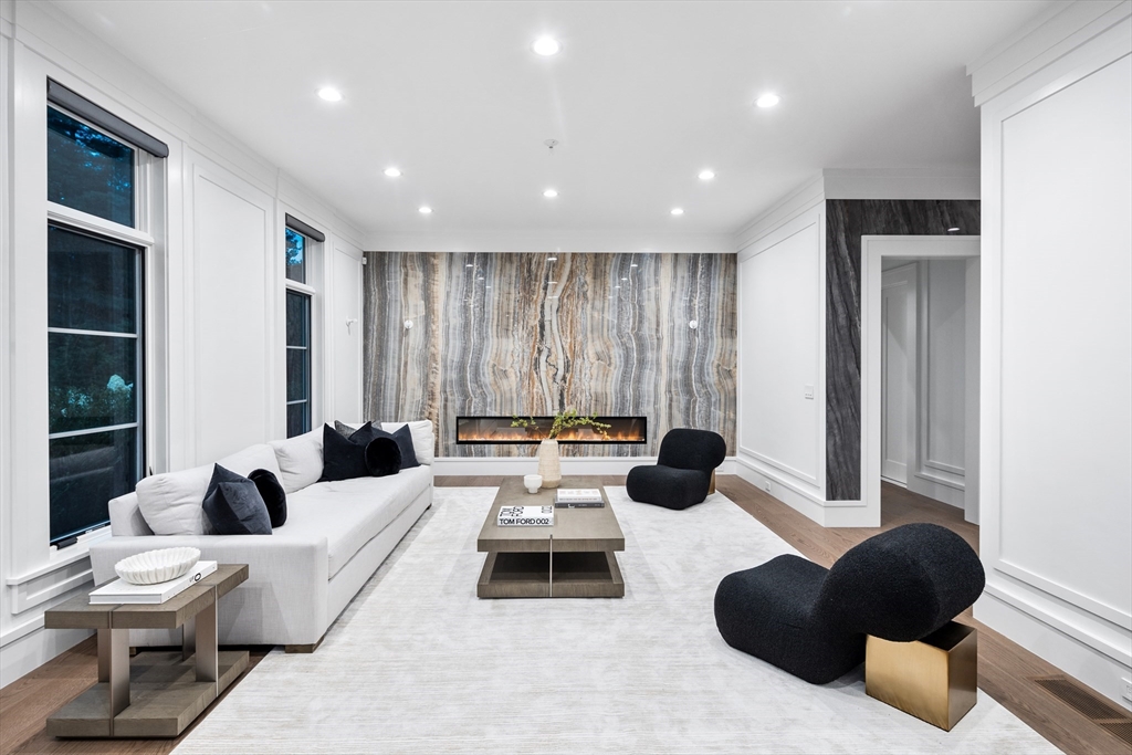 138 Woodland Rd, Brookline