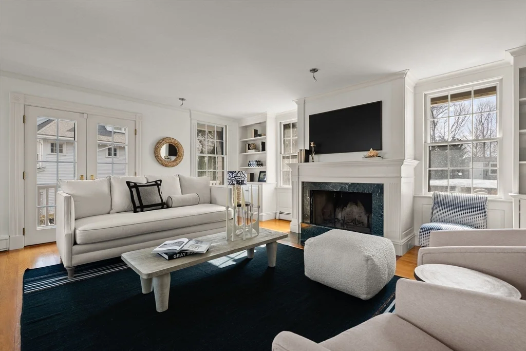 59 Harbor Ave, Marblehead Neck