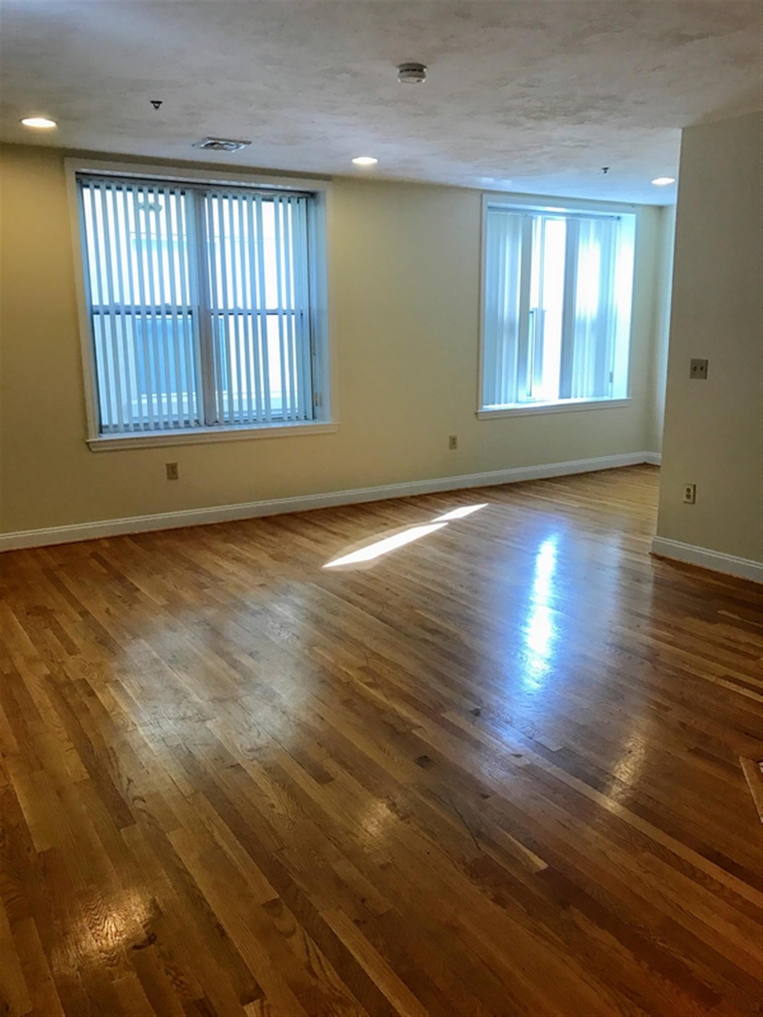 15 Pearl St, Cambridgeport