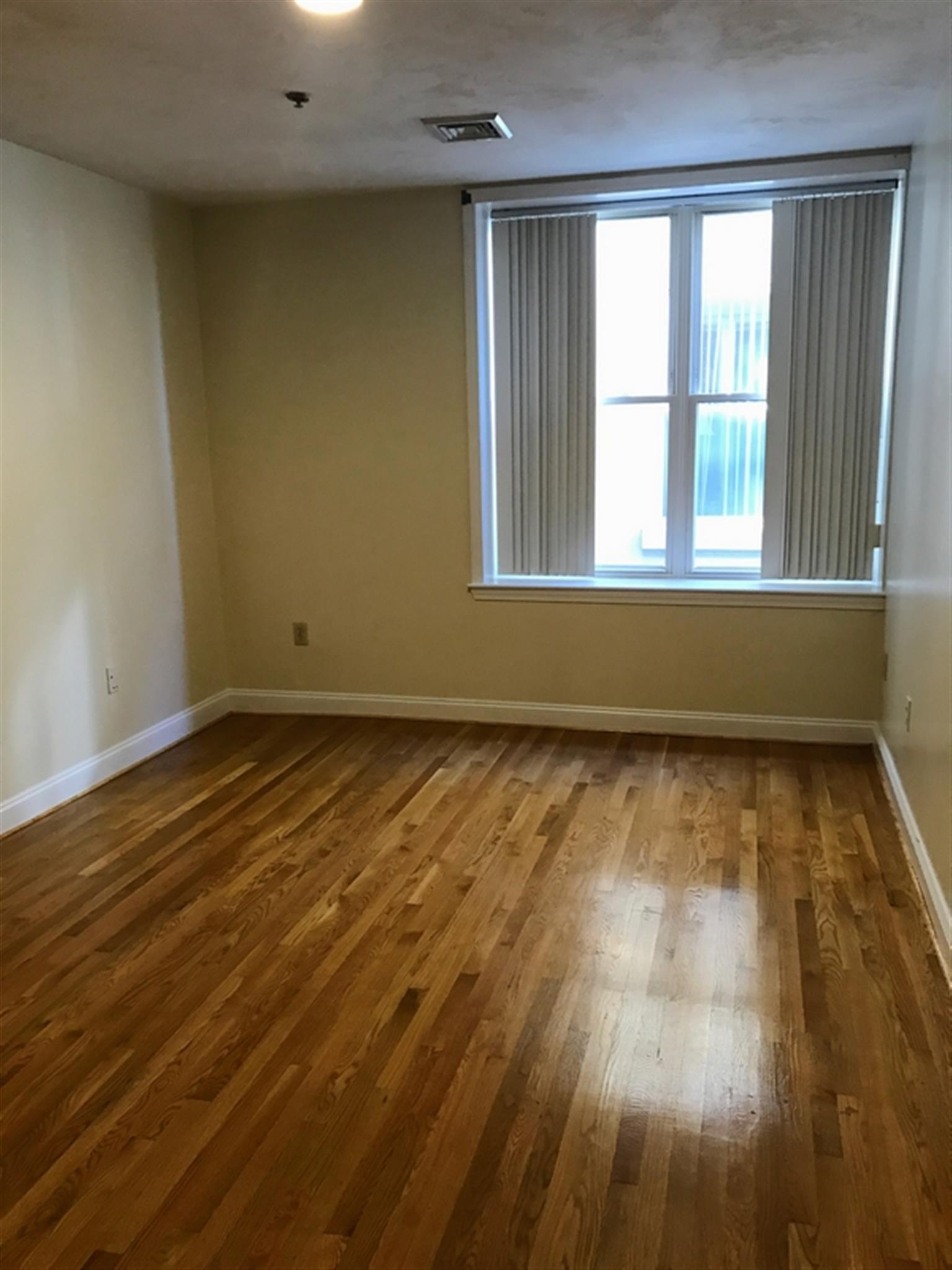 15 Pearl St, Cambridgeport