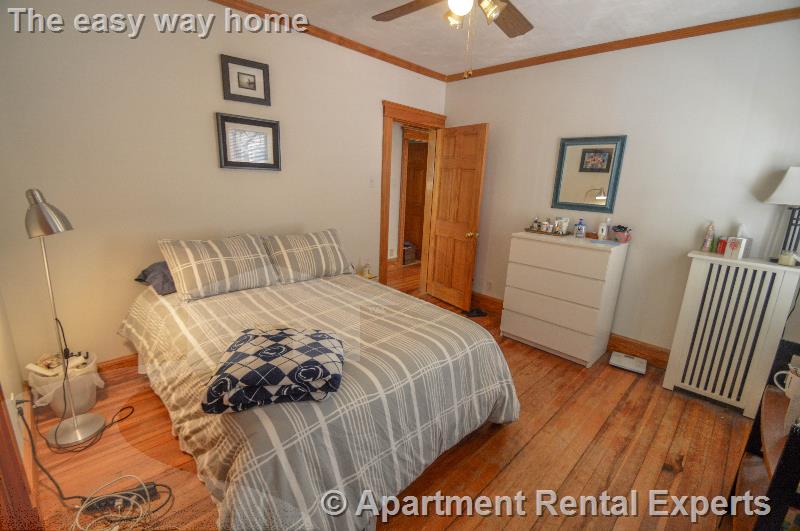 37 Walker St, Davis Square