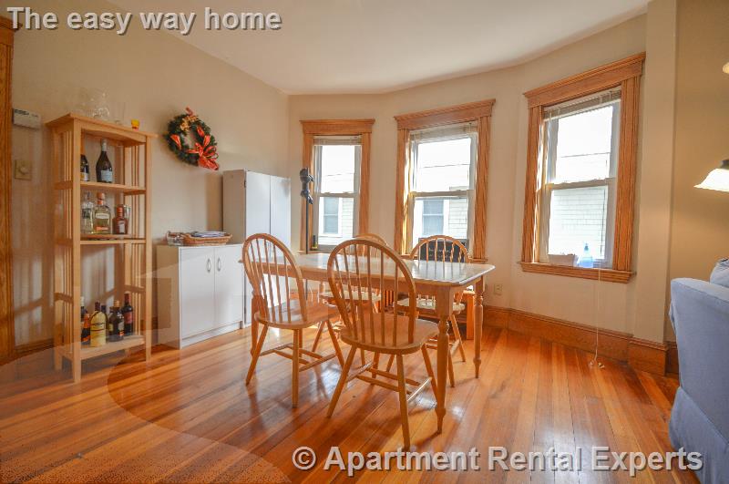 37 Walker St, Davis Square