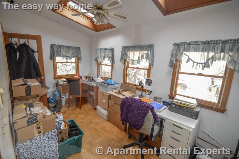 37 Walker St, Davis Square