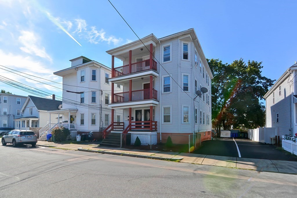 35 Holman St, Attleboro