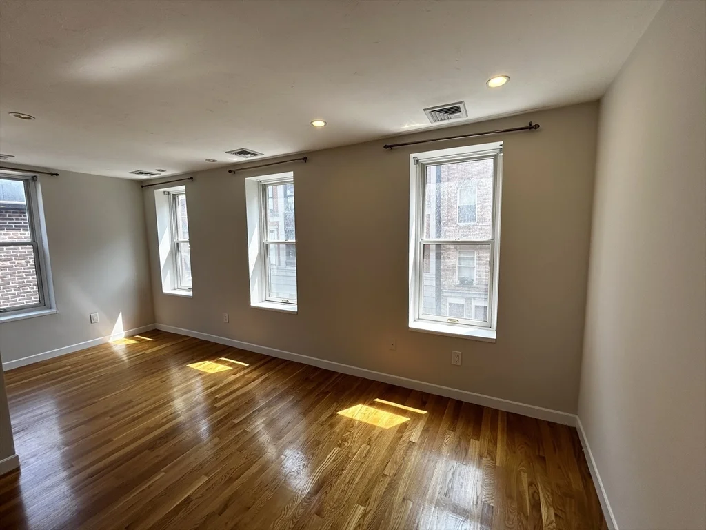 5 Grove St, Beacon Hill