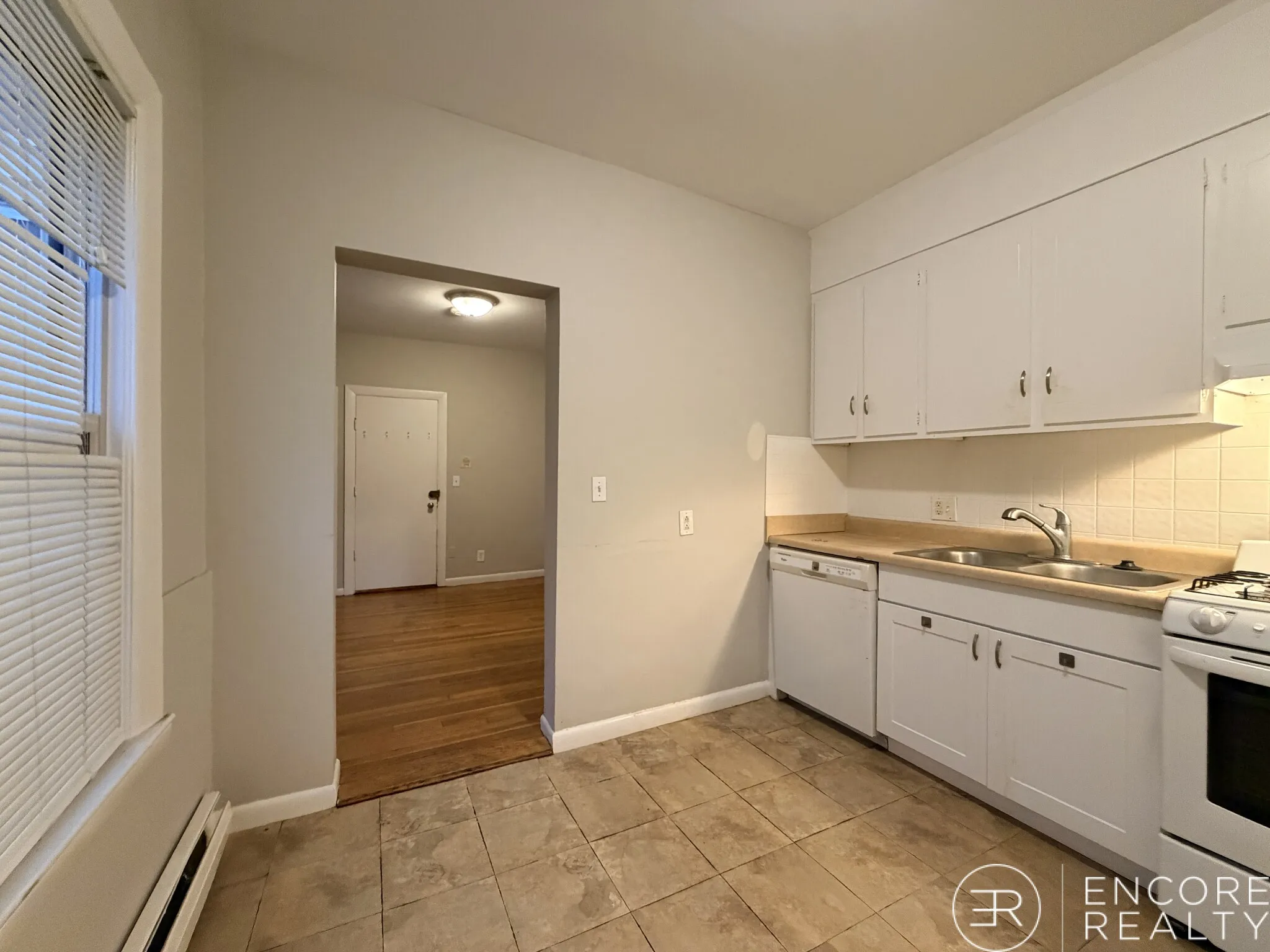 9 Elmer St, Riverside