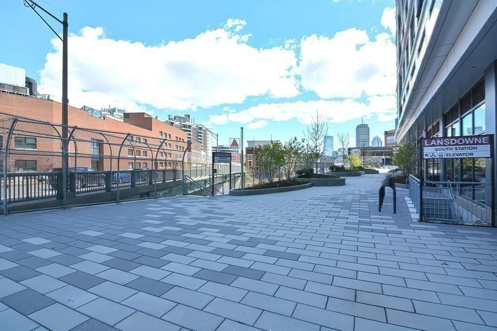 857 Beacon St, Fenway