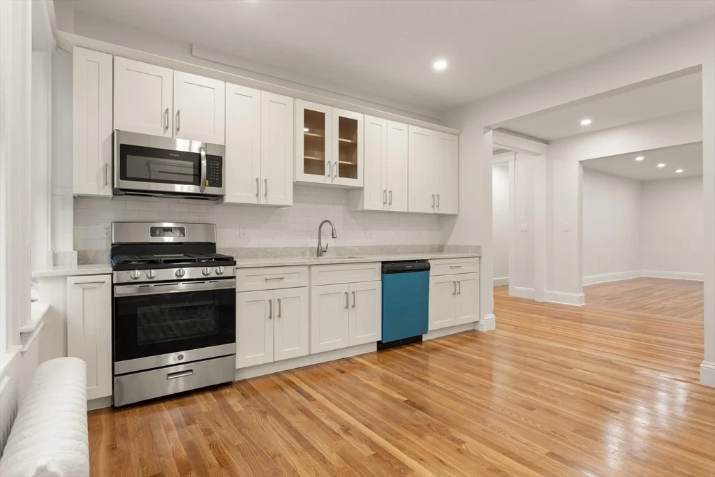 441 Washington St, Brookline Village
