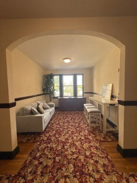 15 Ives, Beverly