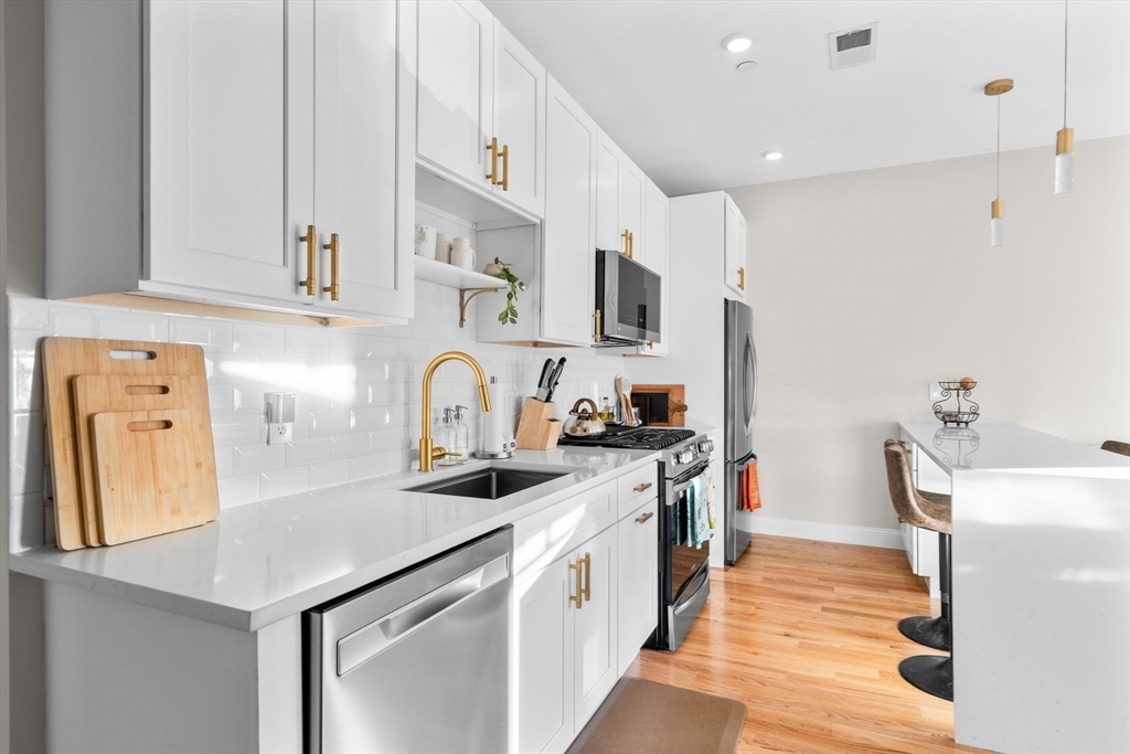 35 Somerset Ave, Winthrop