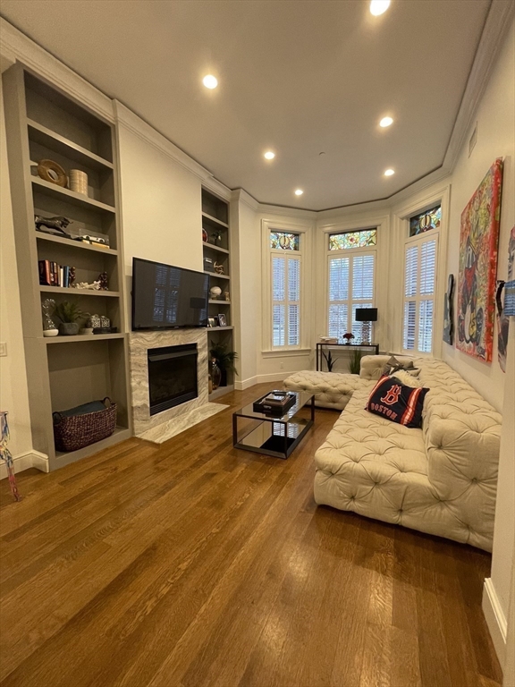 288 Commonwealth Ave, Back Bay