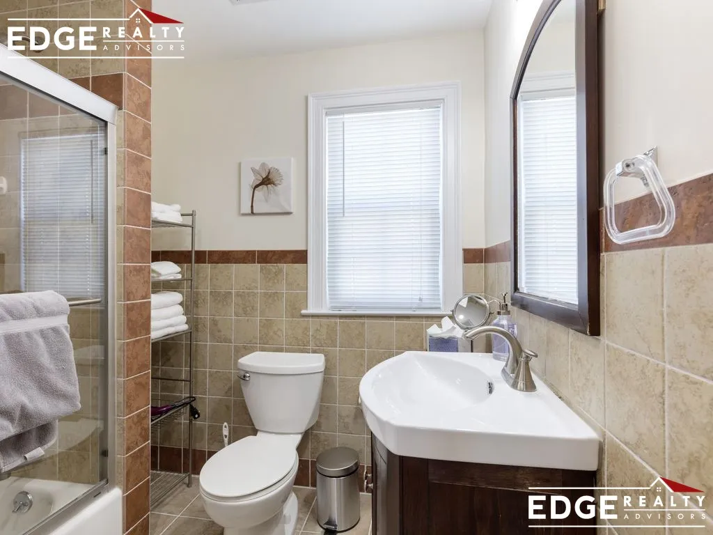 24 Fairmount Ave, West Somerville