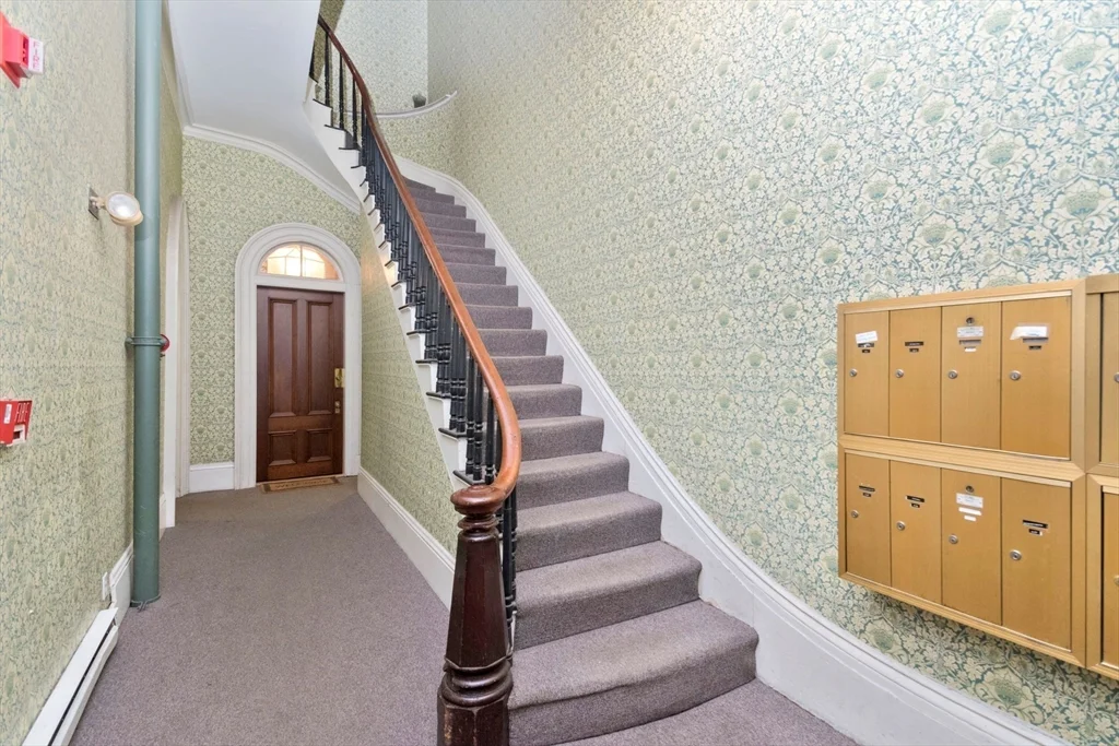 42 W Newton St, South End